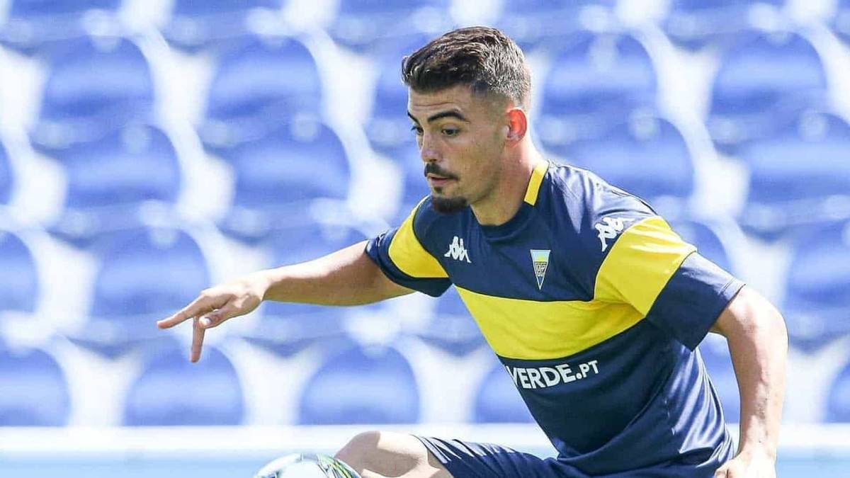 关于今夜突围战来临；圣安东尼奥马刺围绕葡超临场应变；态度坚定；纪律约束更严格的信息